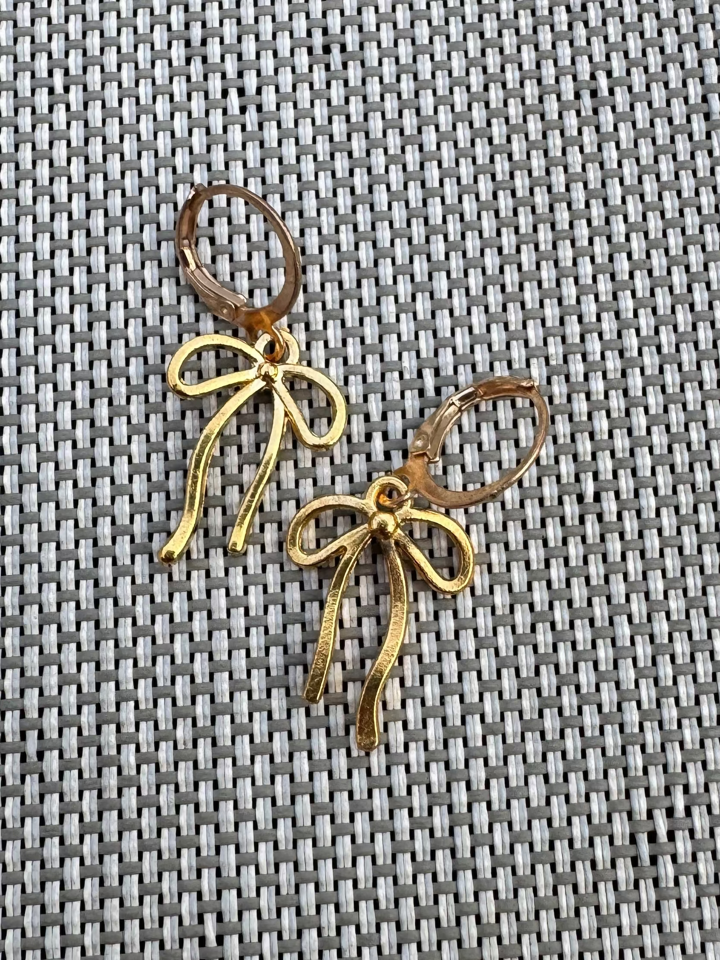Golden Ribbon Huggies